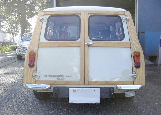 ’69年式 モーリス トラベラー