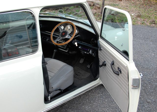 ’95年式 1.3i AT フェスタイエロー